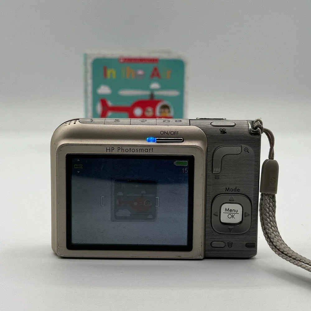 HP Photosmart R727 Digital Camera 6.2MP 3x Optical Zoom Silver FCLSD-0603